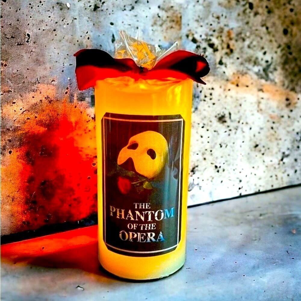 NWOT. Broadway Phantom Of The Opera Flameless Candle